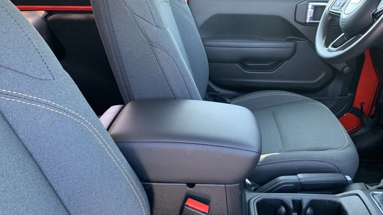 Used 2024 Jeep Wrangler Sport image 44