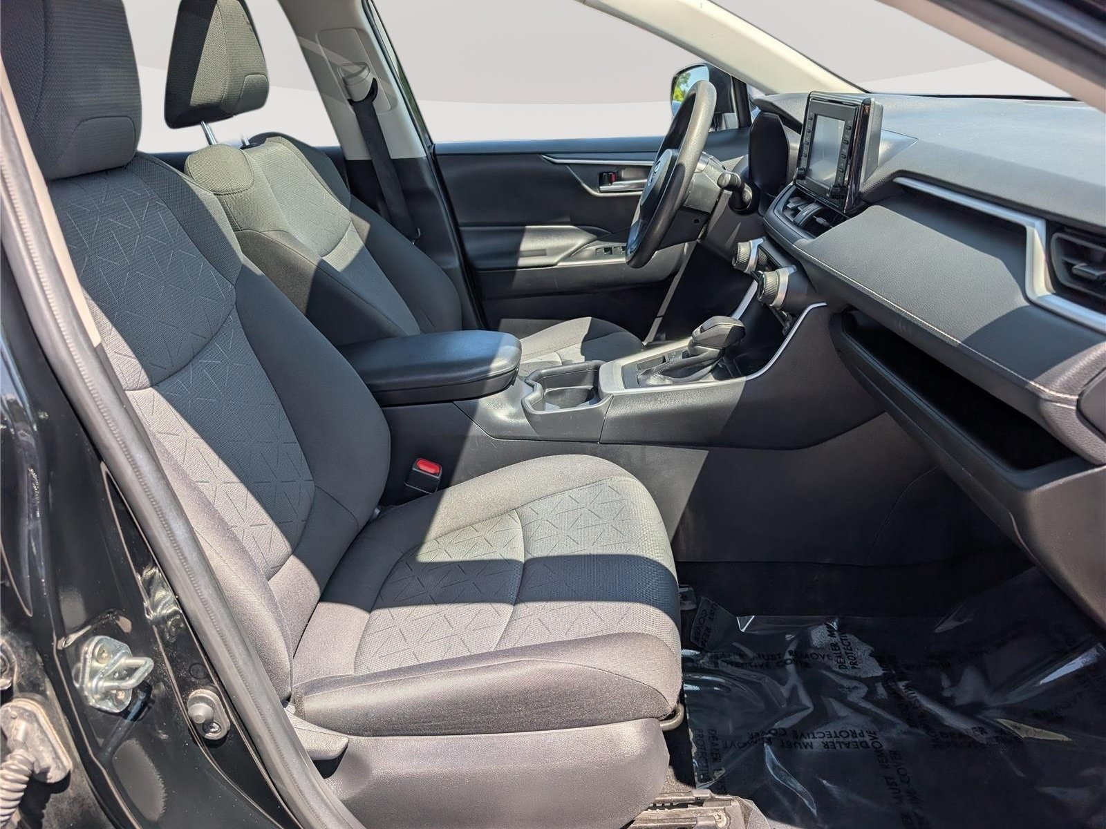 Used 2021 Toyota RAV4 XLE w/ Convenience Package AWD/4WD image 12