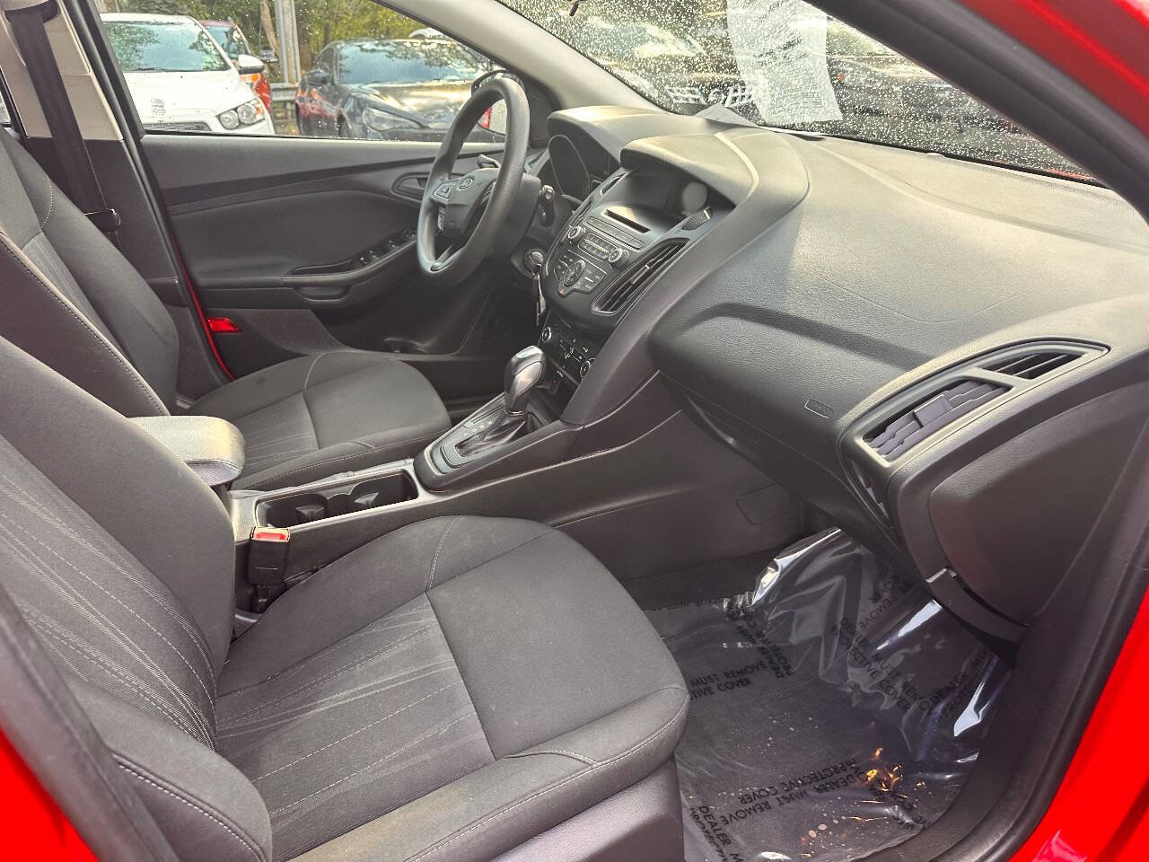 Used 2016 Ford Focus SE image 7