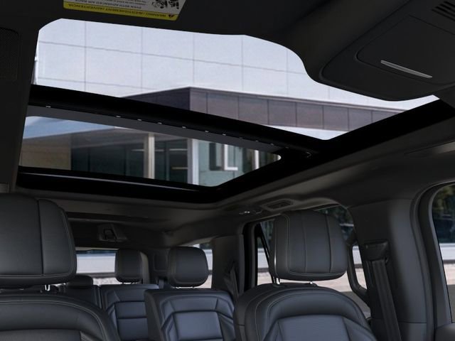 New 2025 Lincoln Navigator Reserve w/ Jet Appearance Package AWD/4WD image 22