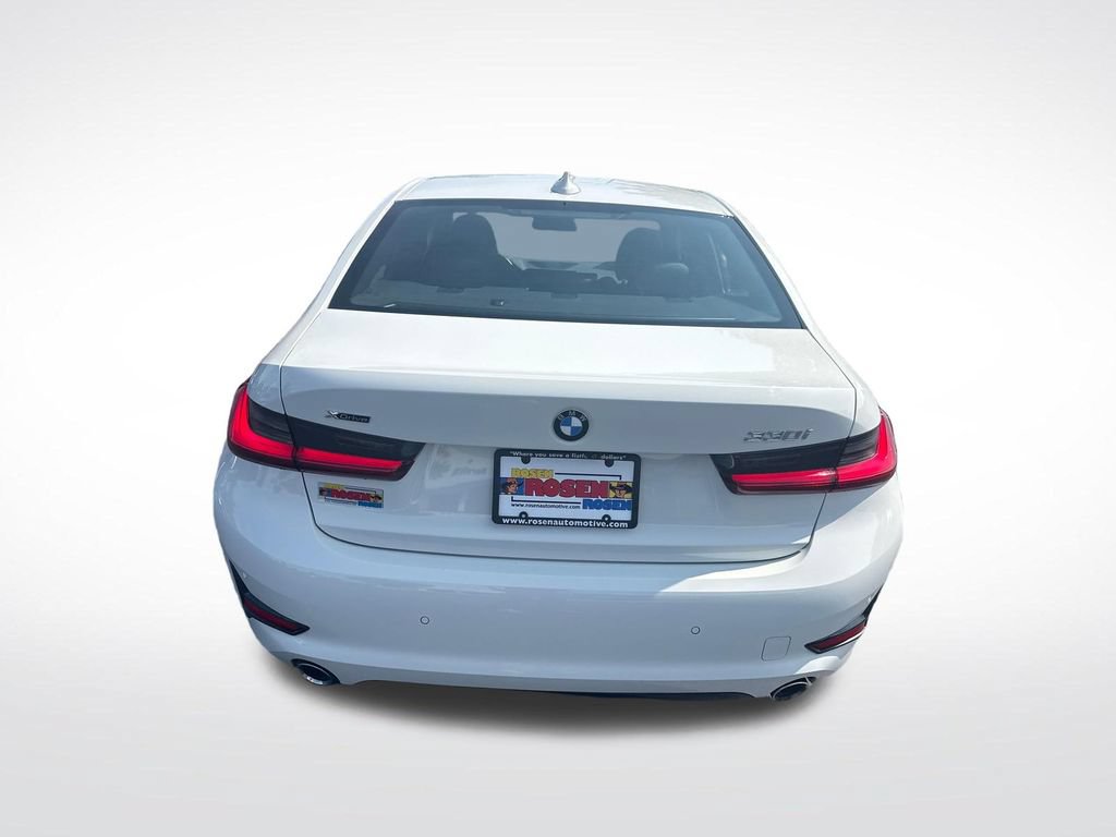 Used 2021 BMW 330i xDrive Sedan w/ Convenience Package AWD/4WD image 4