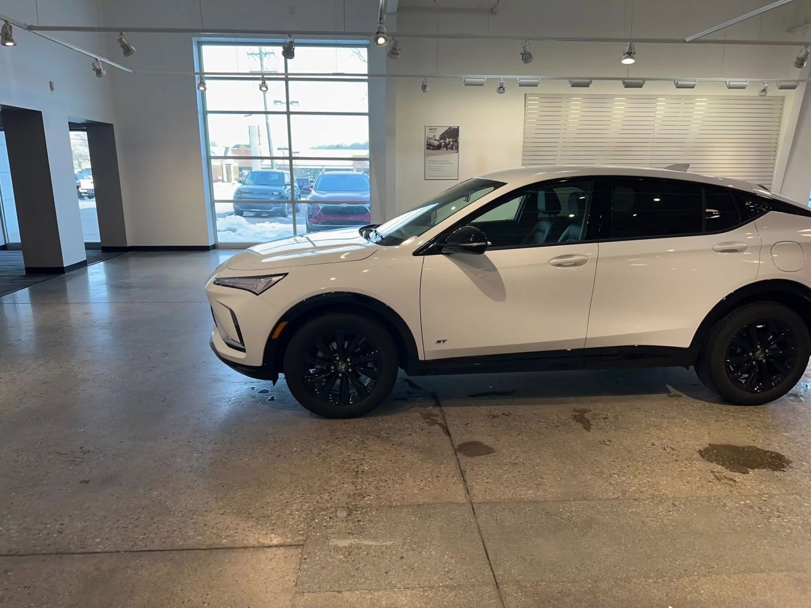 Used 2025 Buick Envista Sport Touring image 10