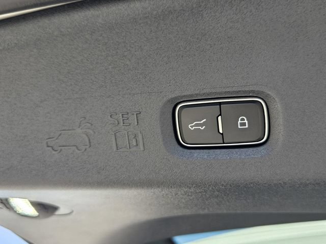 New 2027 Ford Expedition Active RWD image 7