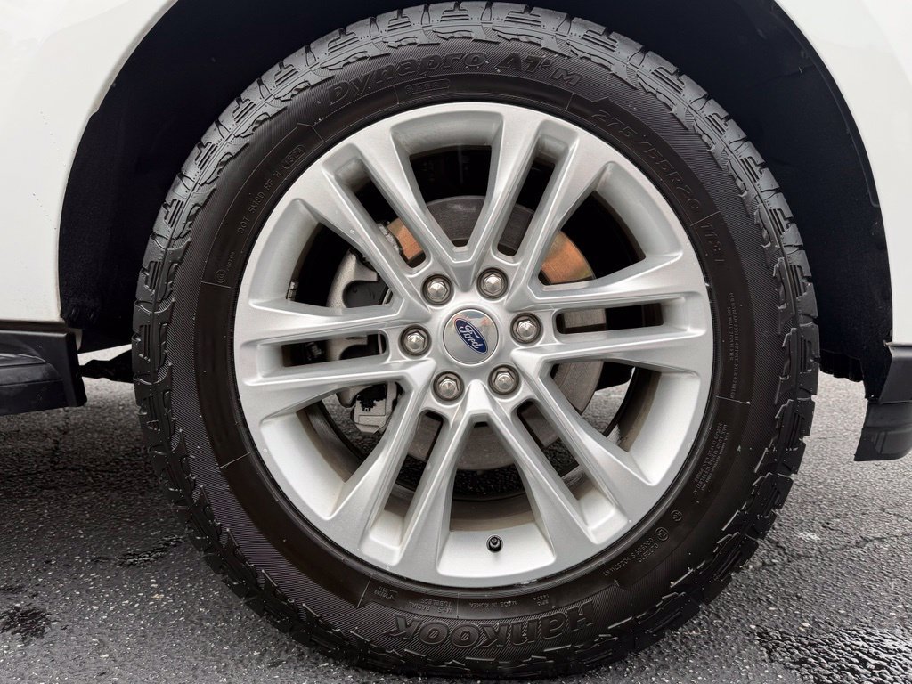 Used 2024 Ford Expedition XLT AWD/4WD image 12