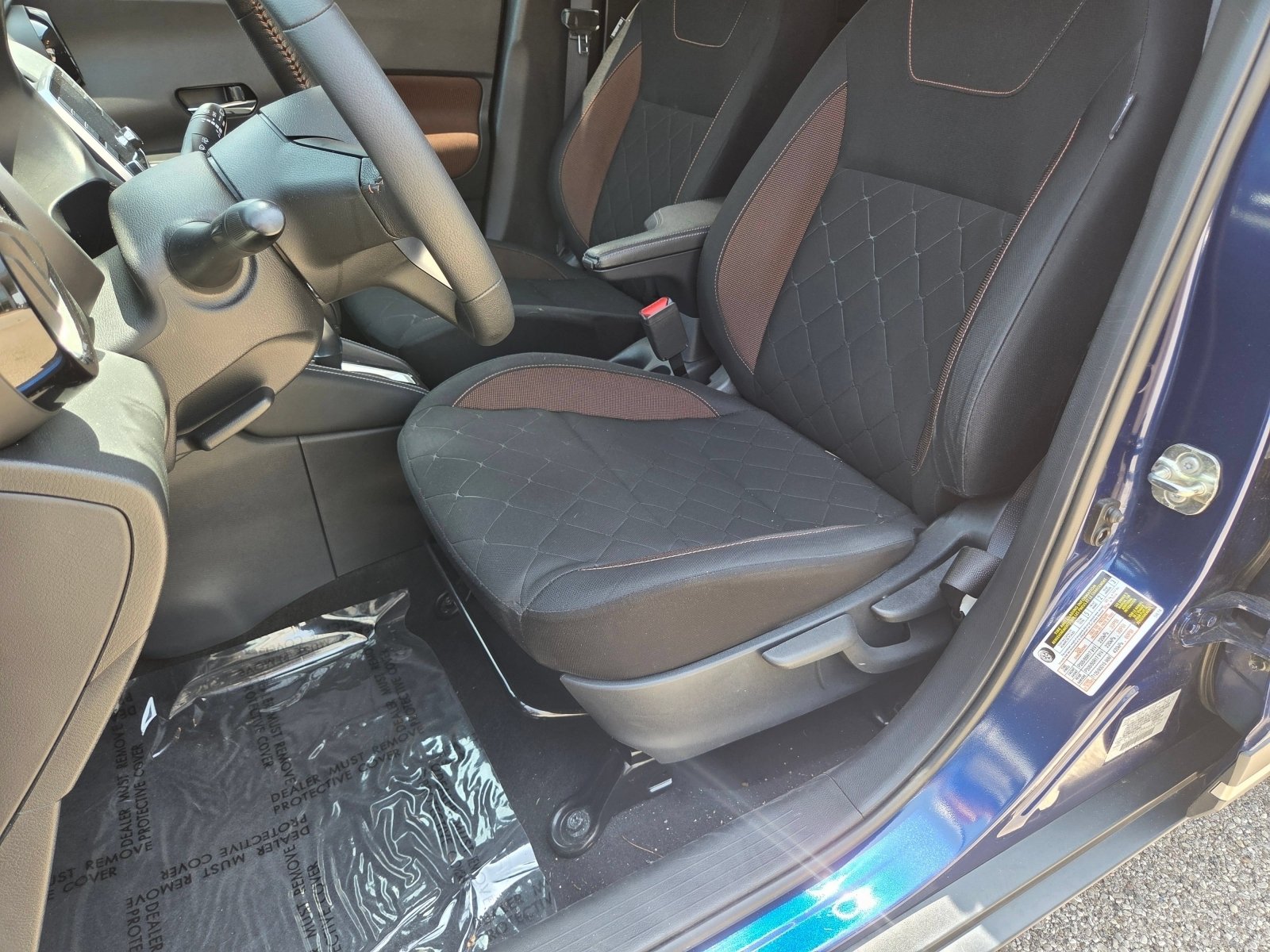 Used 2020 Nissan Kicks SR FWD image 11
