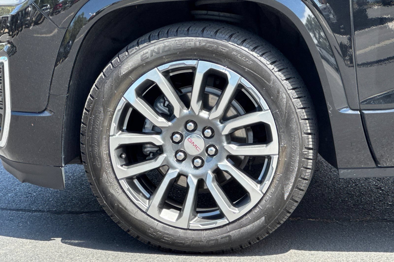 Used 2021 GMC Acadia Denali w/ Denali Ultimate Package AWD/4WD image 33
