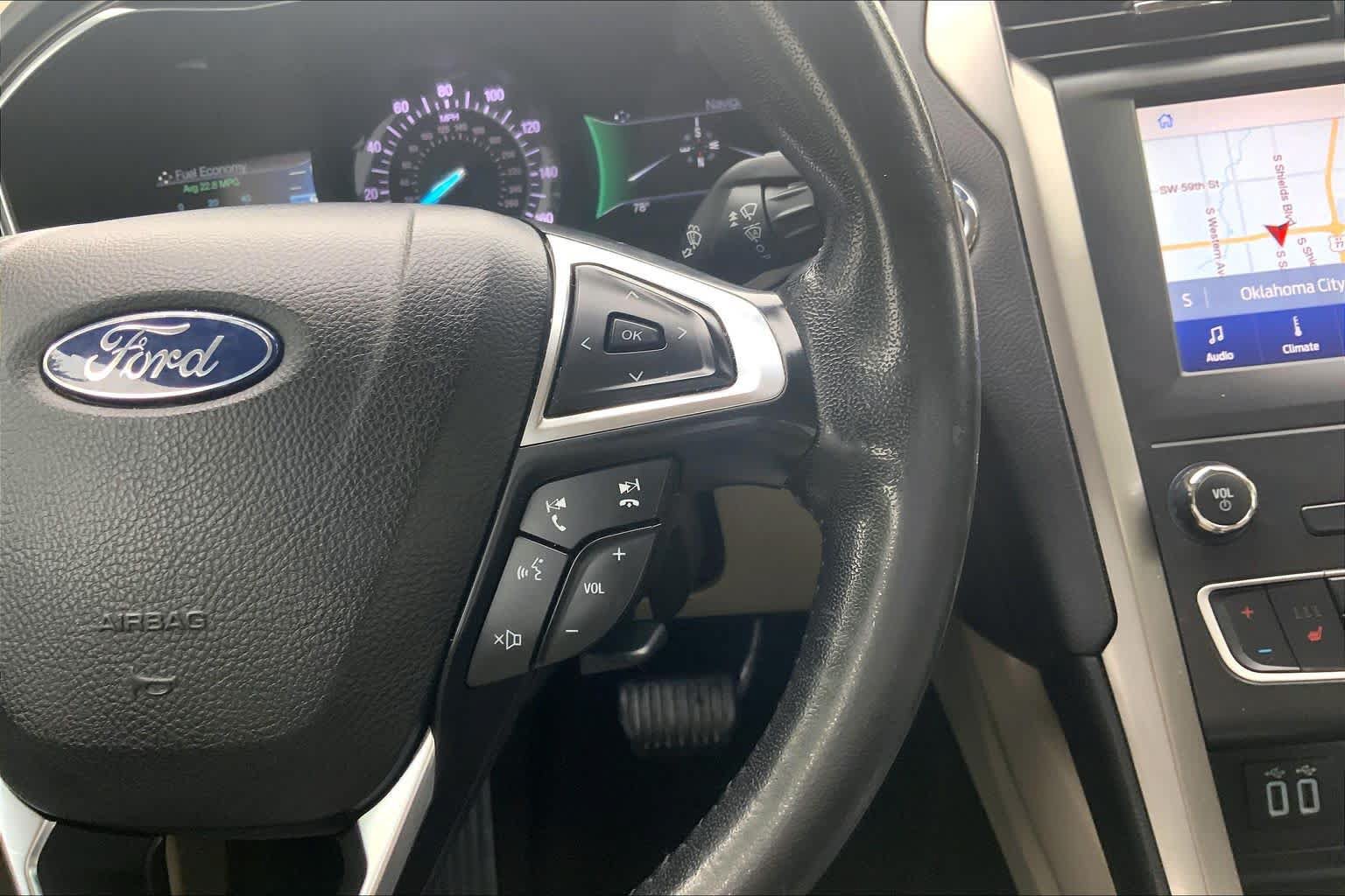 Used 2020 Ford Fusion SEL FWD image 25