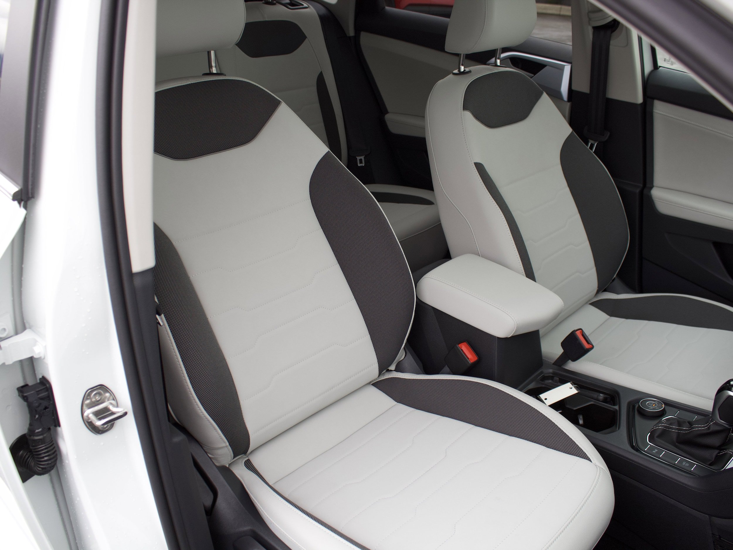 New 2026 Volkswagen Taos SE AWD/4WD image 36