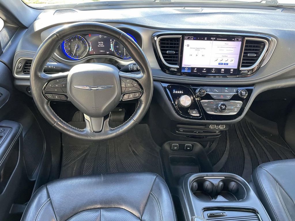 Used 2021 Chrysler Pacifica Touring-L w/ Uconnect Theater Family Group image 23