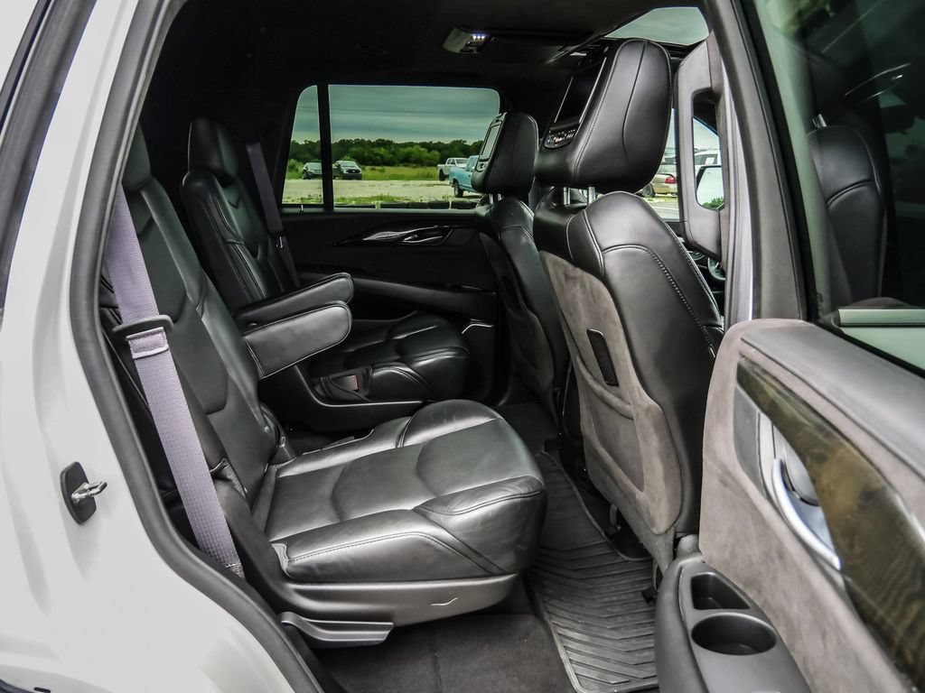 Used 2017 Cadillac Escalade Platinum AWD/4WD image 44
