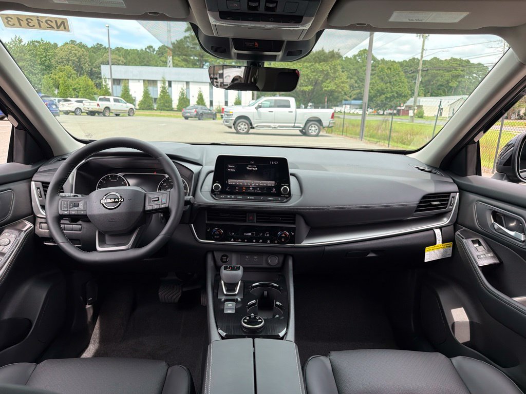 New 2026 Nissan Rogue Dark Armor AWD/4WD image 6