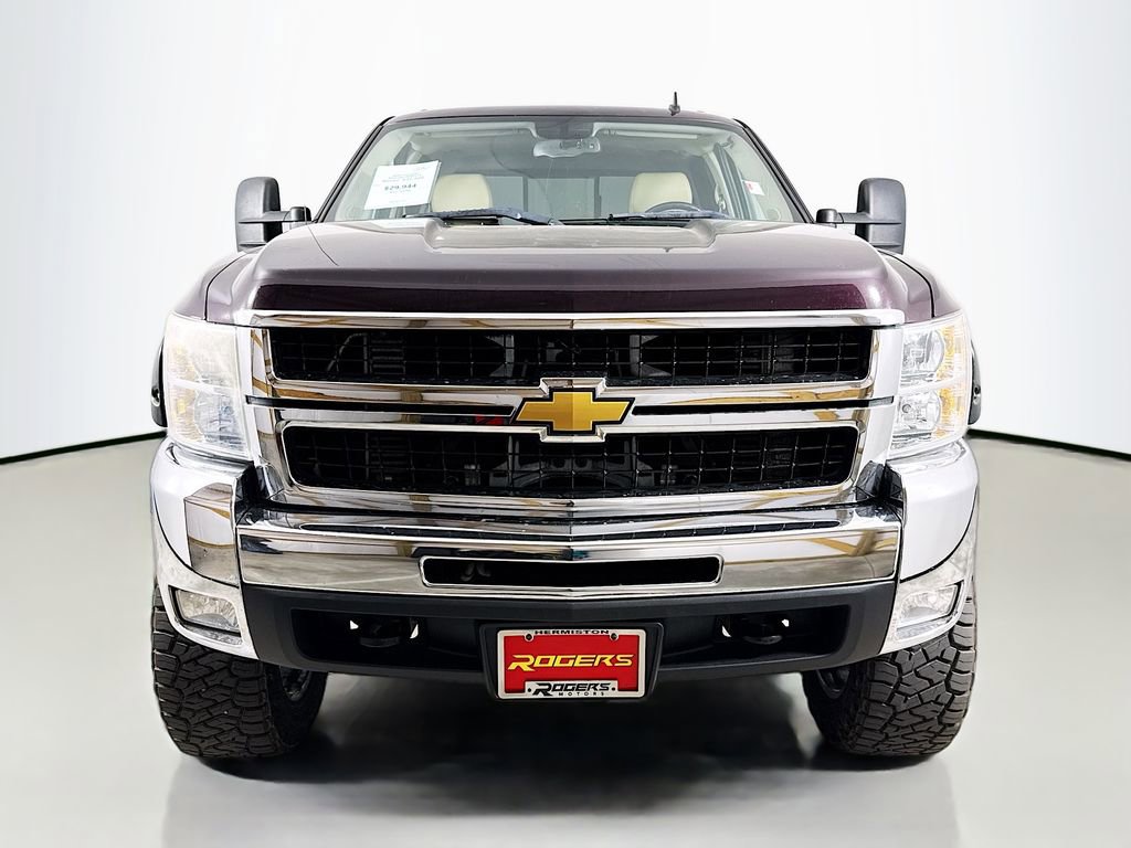 Used 2008 Chevrolet Silverado 2500 LTZ w/ Suspension Package, Off-Road AWD/4WD image 2