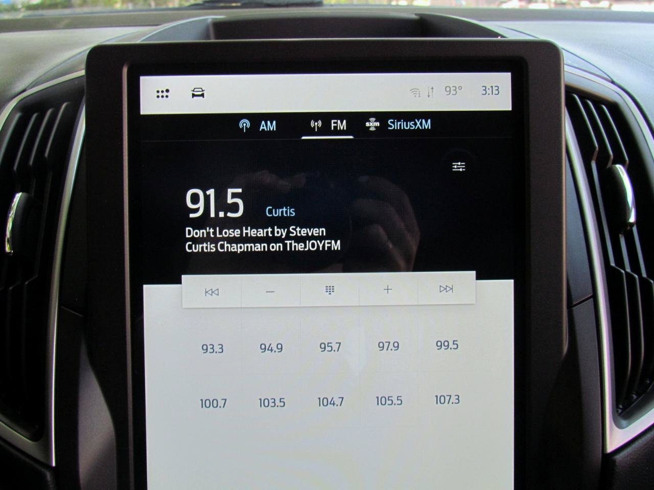 Used 2021 Ford Edge SE FWD image 24