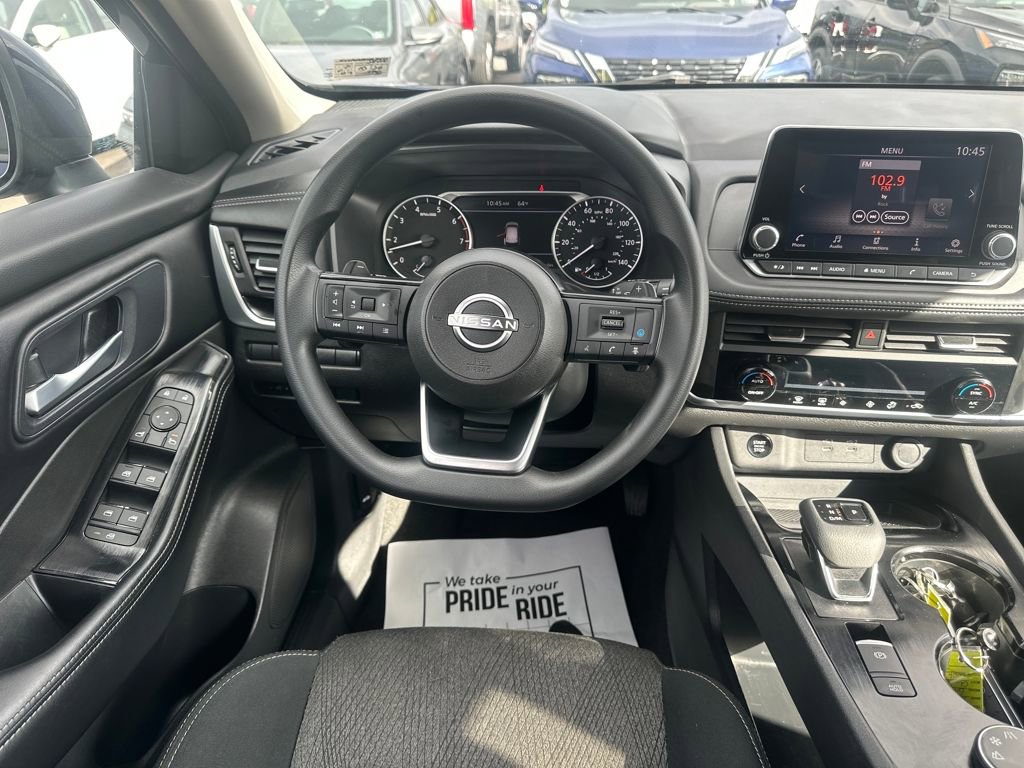 Used 2024 Nissan Rogue SV image 28