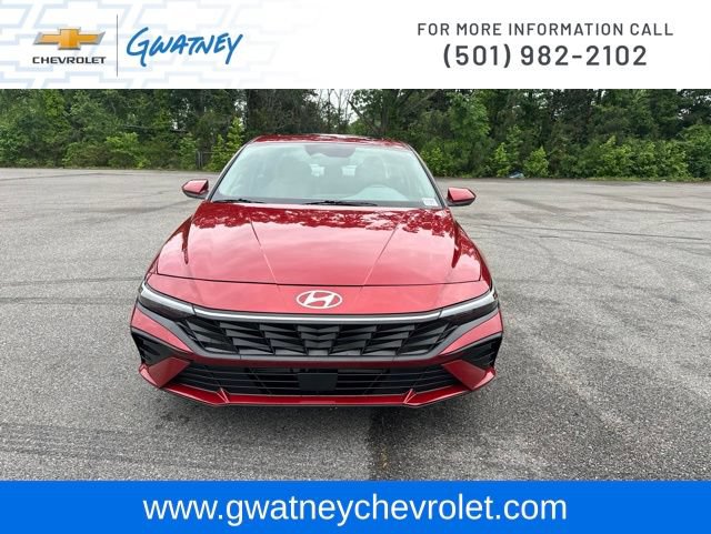 Used 2025 Hyundai Elantra SEL FWD video 2