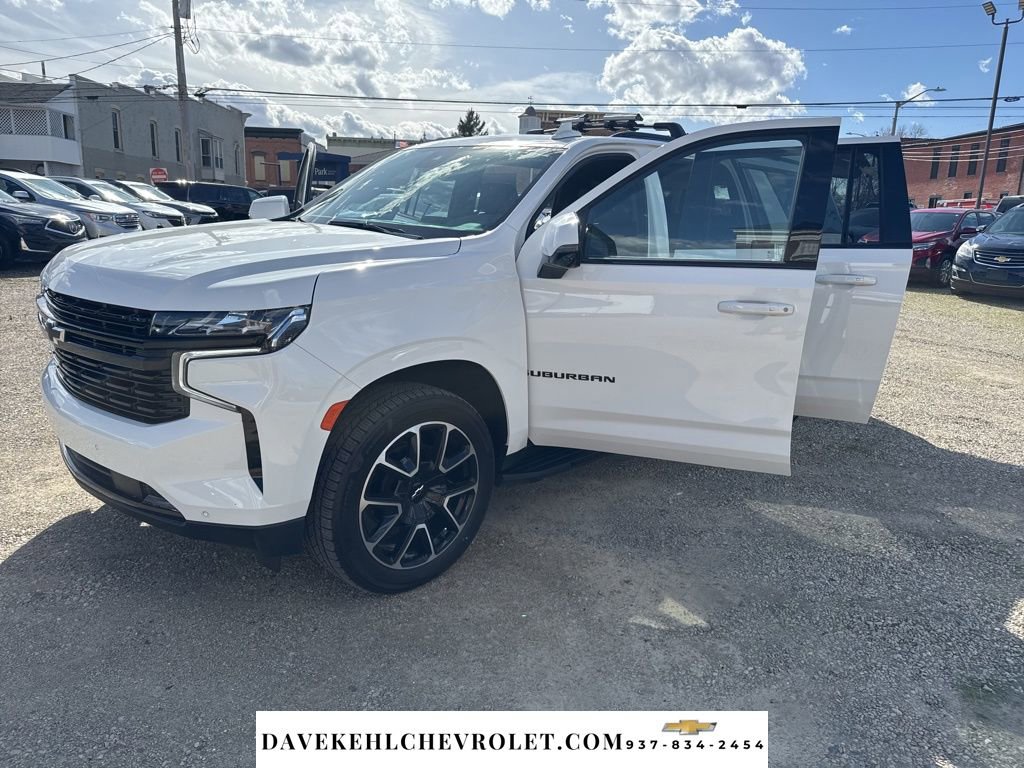 Used 2023 Chevrolet Suburban RST w/ Luxury Package AWD/4WD image 29