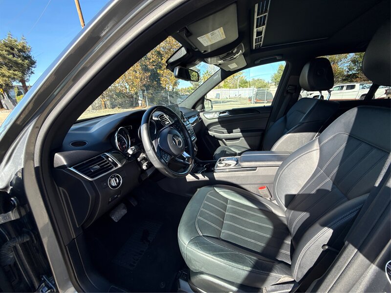 Used 2018 Mercedes-Benz GLE 350 w/ Premium 1 Package image 10