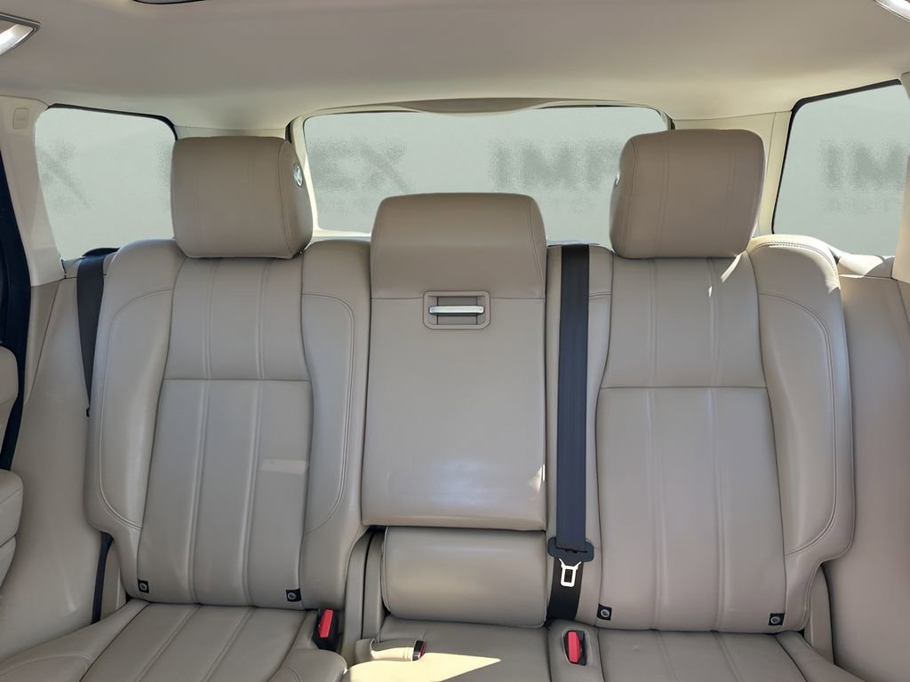 Used 2016 Land Rover Range Rover HSE image 11