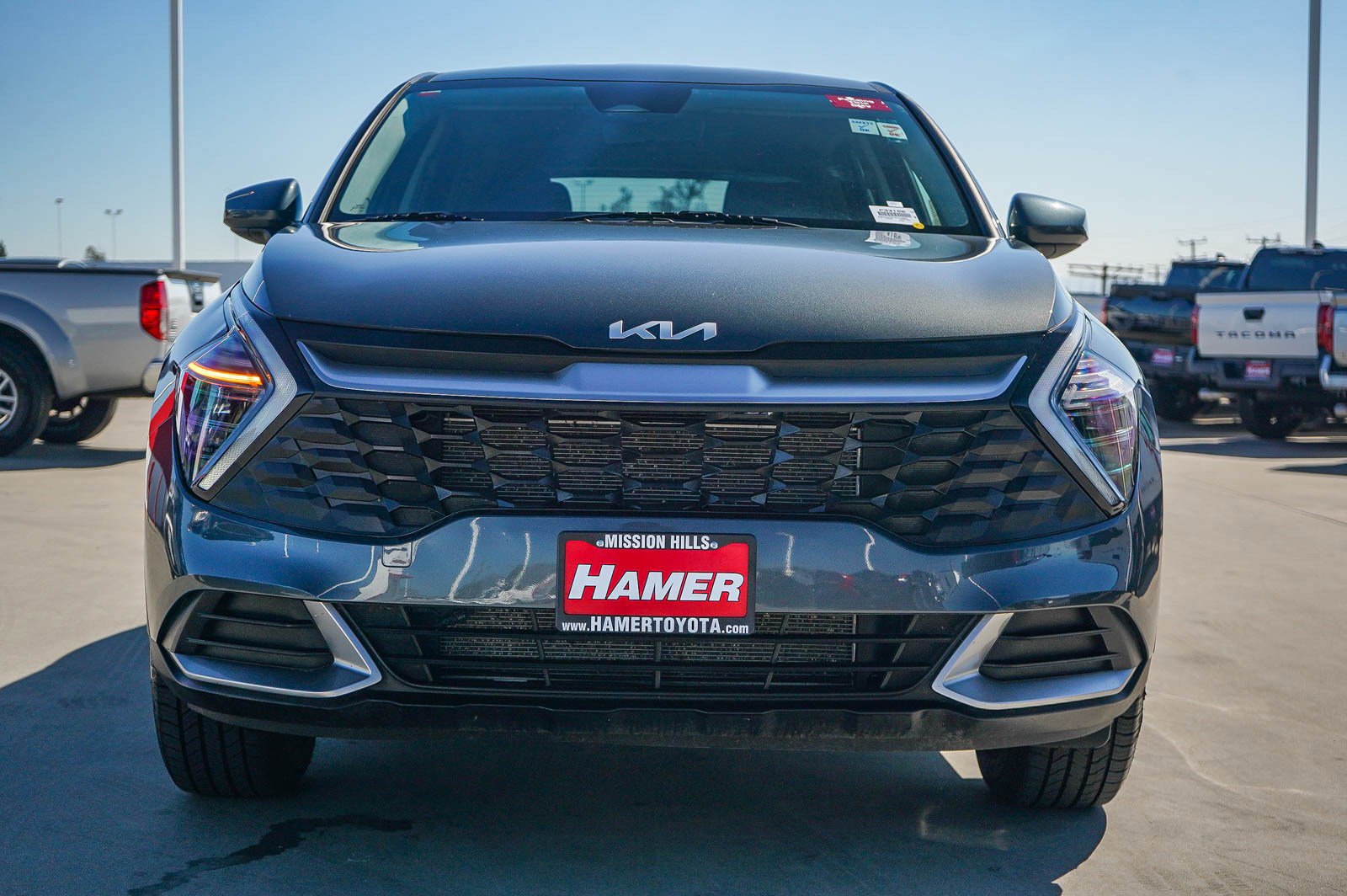 Used 2024 Kia Sportage LX image 2