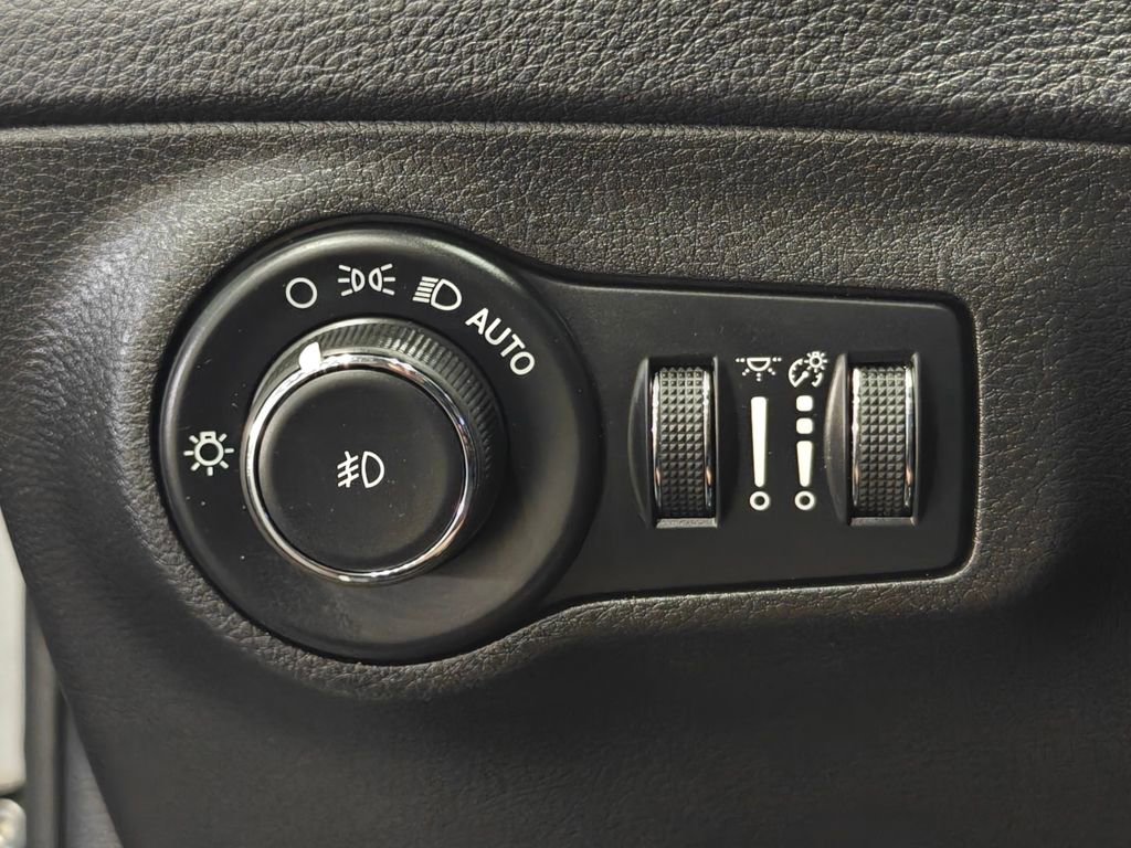 Used 2020 Jeep Compass Trailhawk AWD/4WD image 13