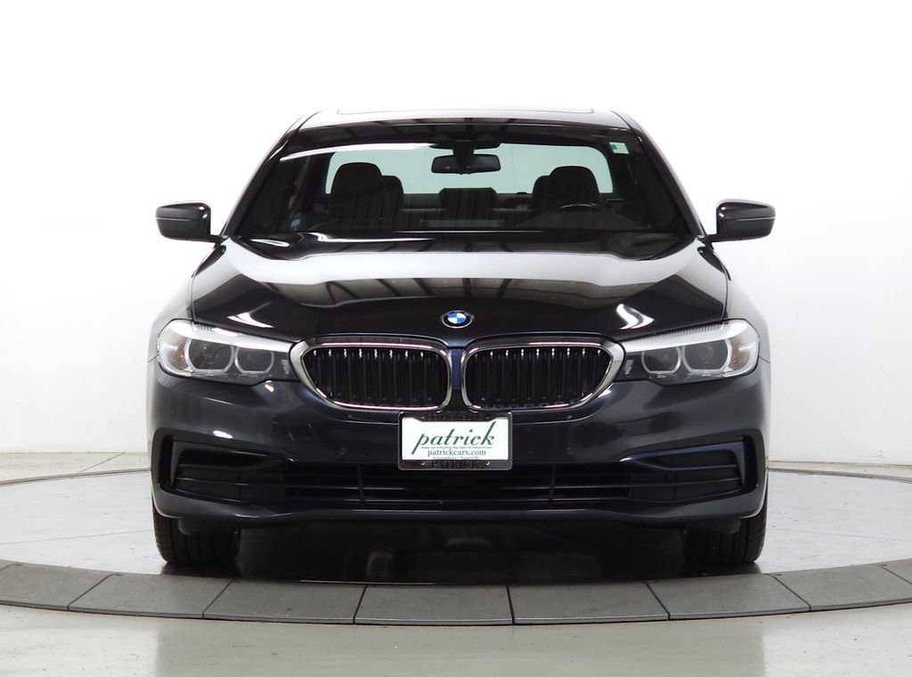 Used 2019 BMW 530i xDrive w/ Convenience Package AWD/4WD image 2