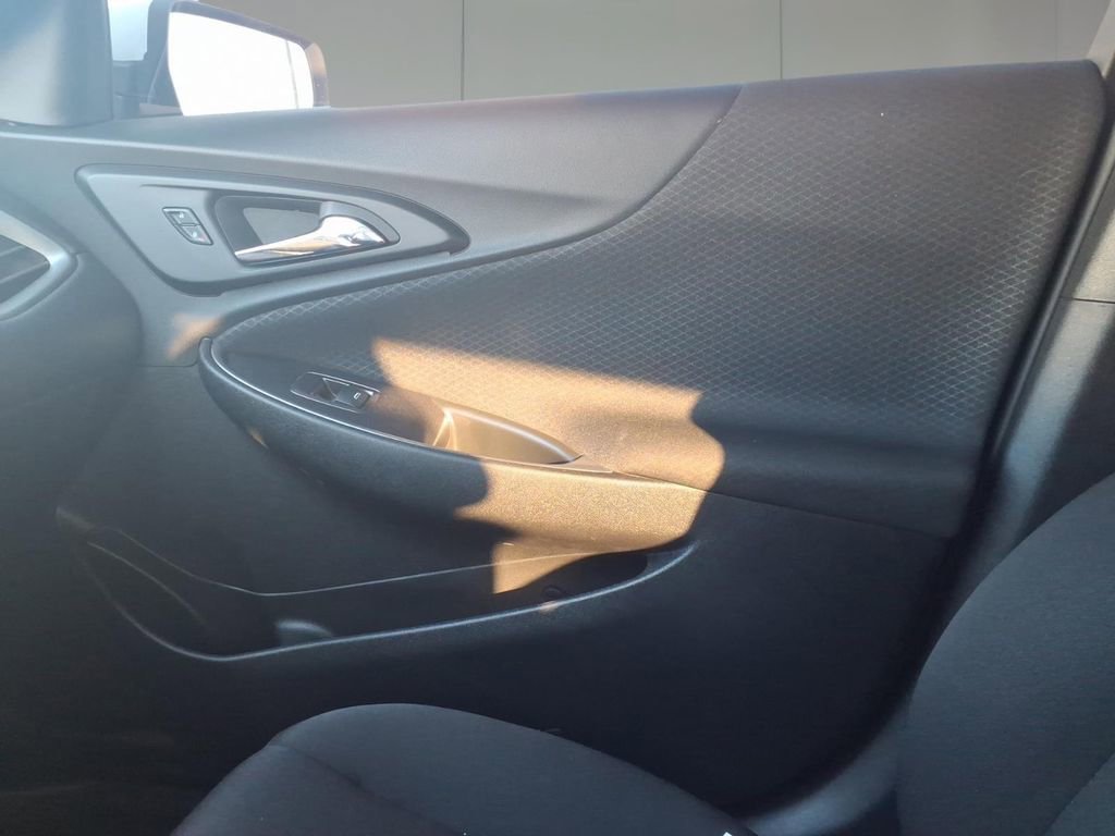 Used 2023 Chevrolet Malibu RS image 23