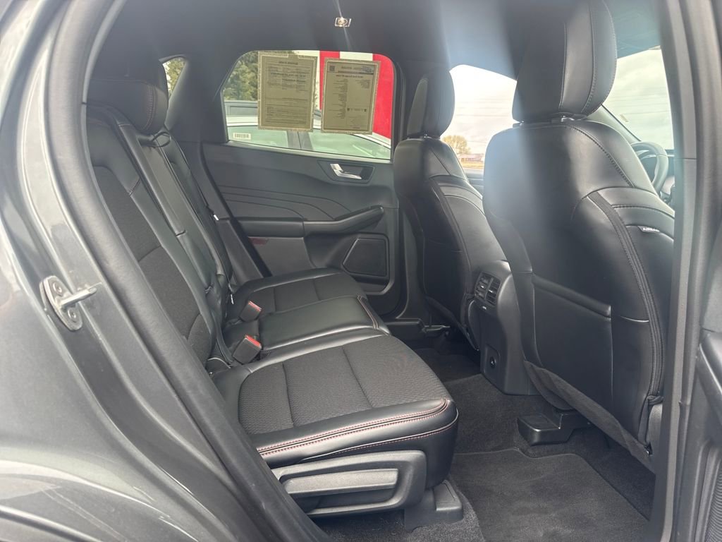 Used 2025 Ford Escape ST-Line image 19