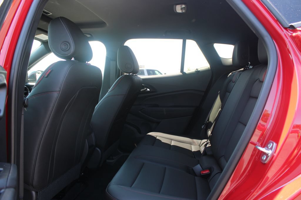 New 2026 Chevrolet Trax RS w/ Sunroof Package FWD image 26
