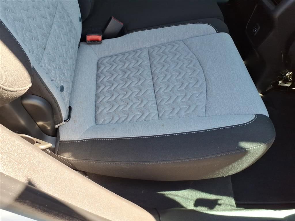 Used 2023 Chevrolet Equinox LT w/ Driver Convenience Package image 21