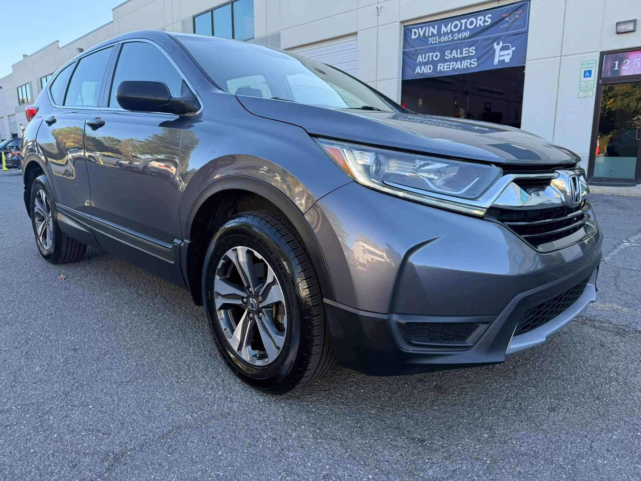 Used 2018 Honda CR-V LX image 2