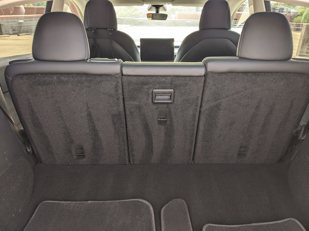 Used 2020 Tesla Model Y Long Range image 27