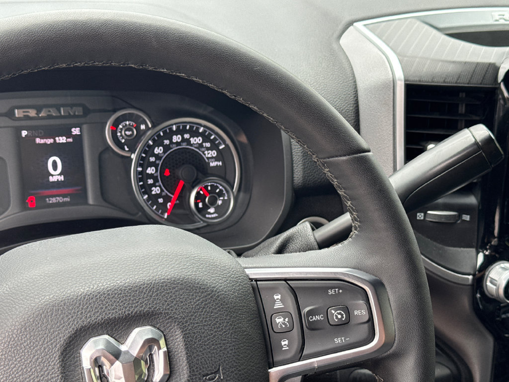 Used 2025 RAM 2500 Big Horn AWD/4WD image 30