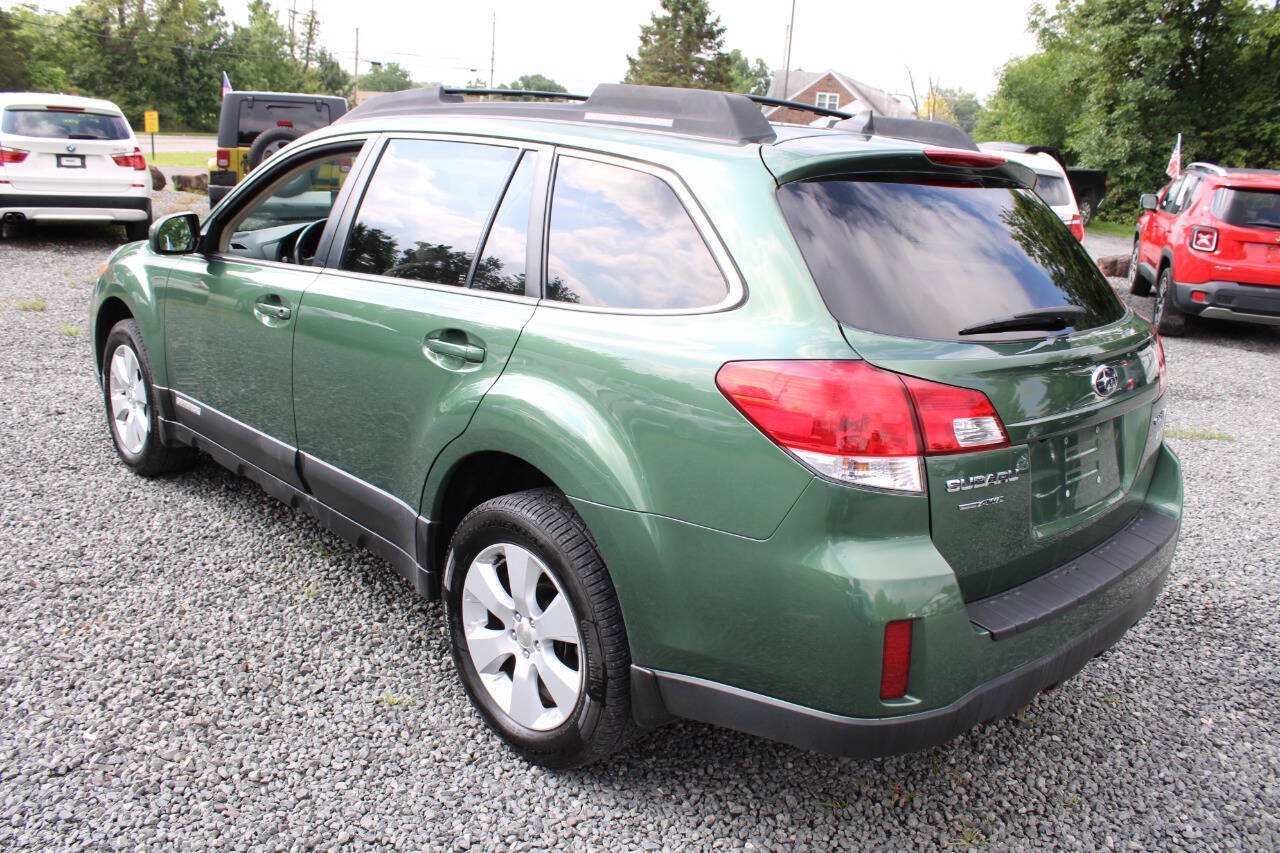 Used 2011 Subaru Outback 2.5i Limited AWD/4WD image 9