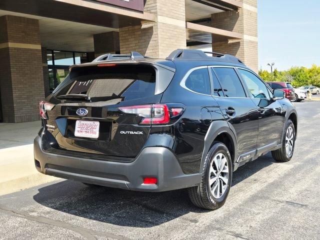 Used 2023 Subaru Outback Premium image 6