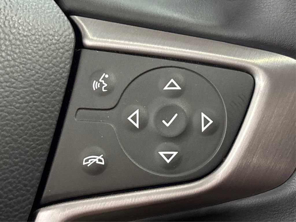 Used 2023 GMC Acadia AT4 image 33