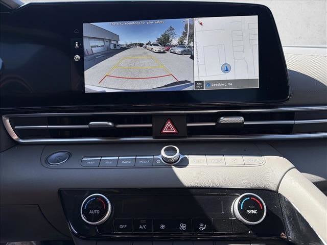Used 2025 Hyundai Elantra SEL FWD image 19