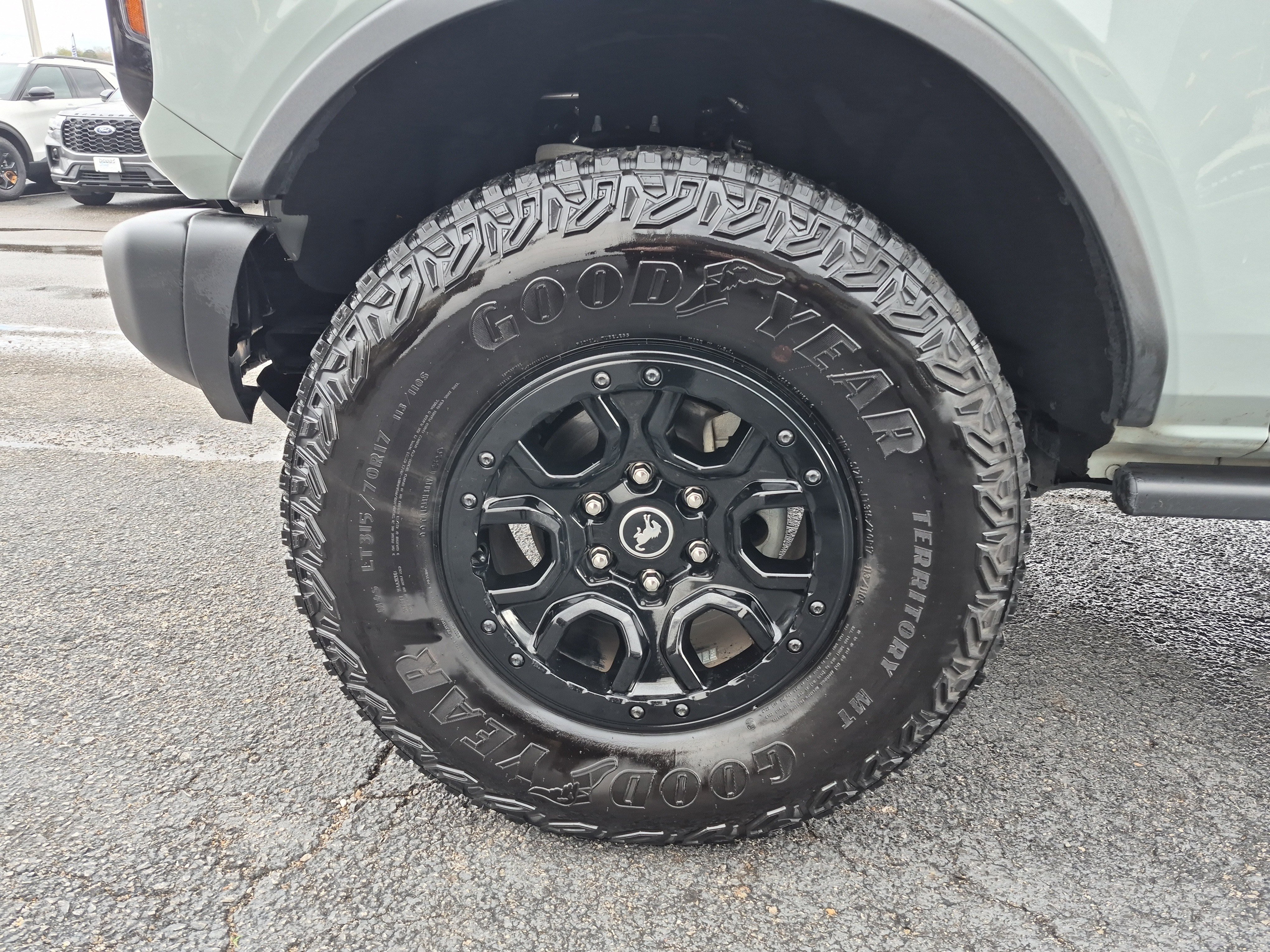 Used 2023 Ford Bronco Wildtrak image 9