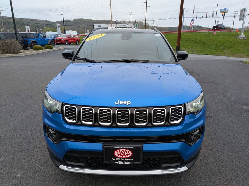 Used 2024 Jeep Compass Limited w/ Sun and Sound Group image 9