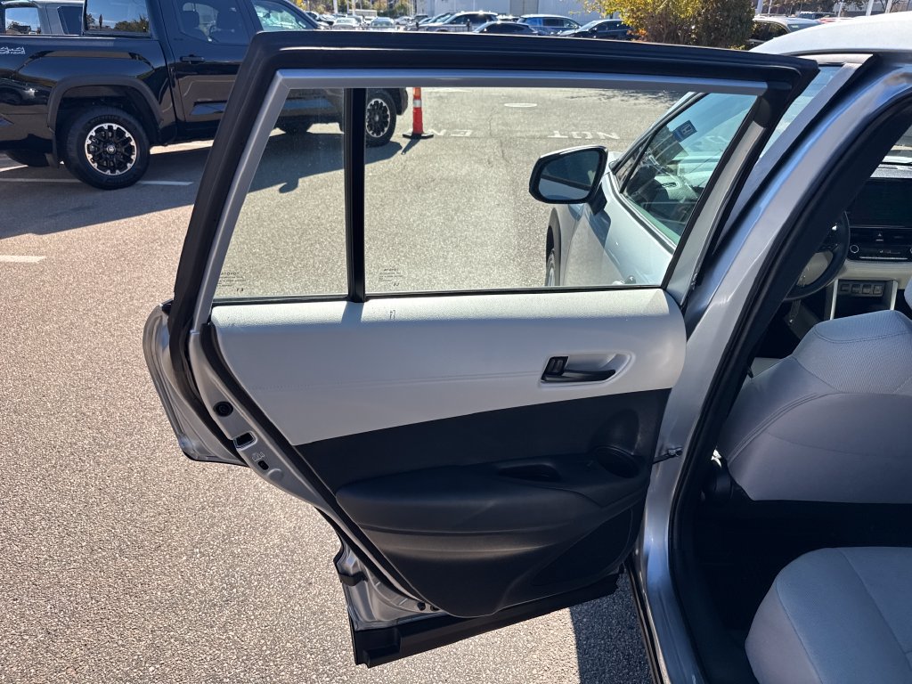 Used 2024 Toyota Corolla Cross L AWD/4WD image 38