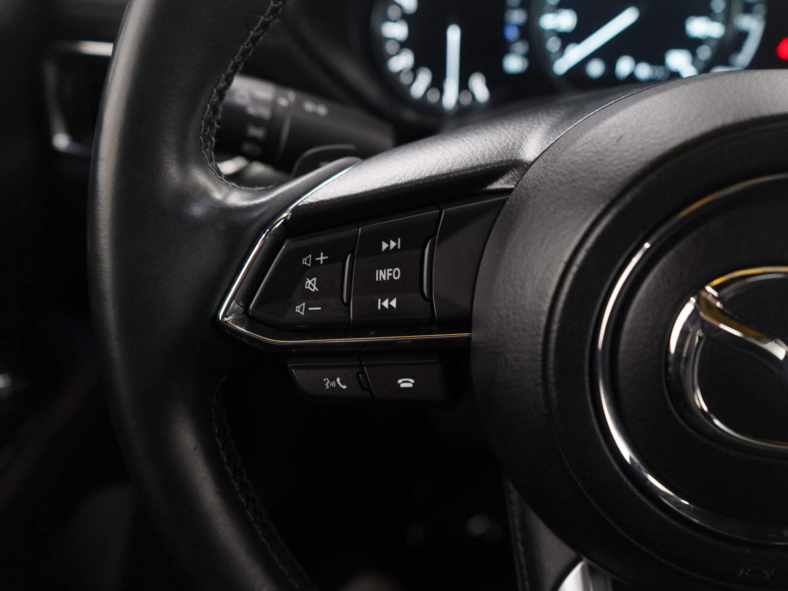 Used 2022 MAZDA CX-5 Signature image 26