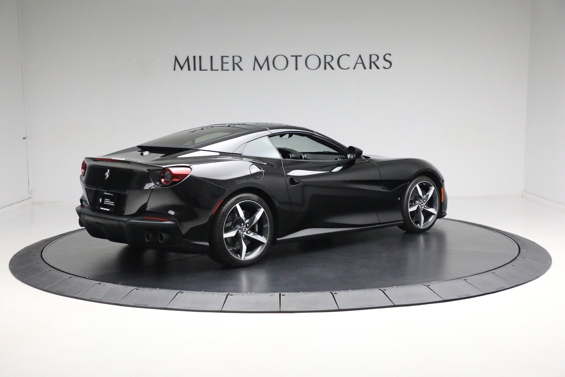 Certified 2023 Ferrari Portofino M RWD image 17