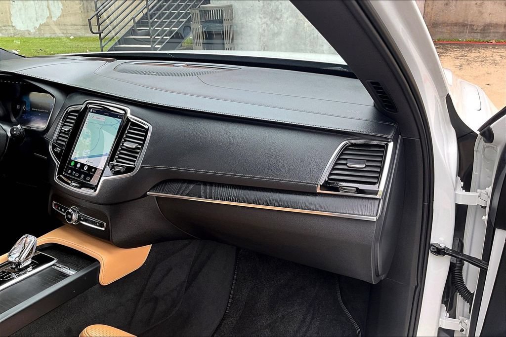 Certified 2024 Volvo XC90 B6 Ultimate AWD/4WD image 21