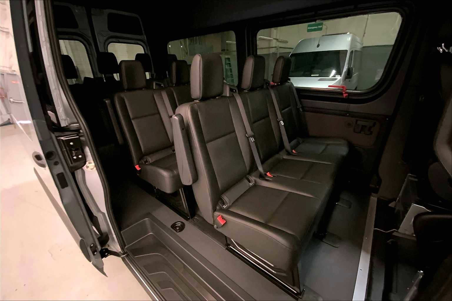 Used 2025 Mercedes-Benz Sprinter 2500 image 12