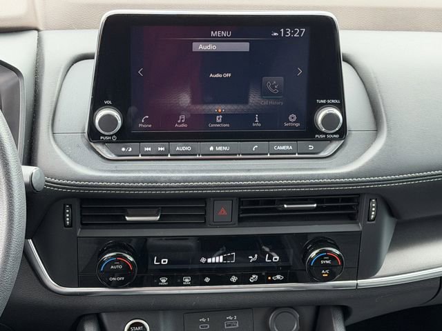 Used 2023 Nissan Rogue SV image 17