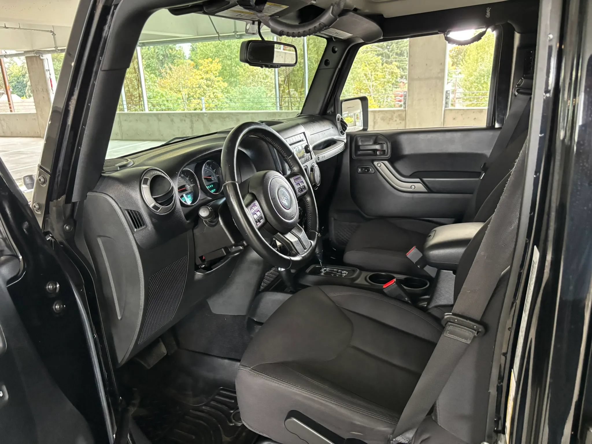 Used 2015 Jeep Wrangler Unlimited Sport AWD/4WD image 16