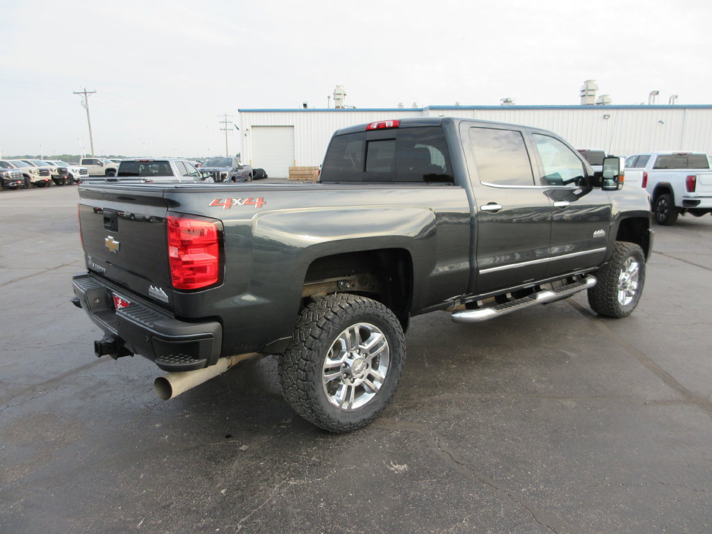 Used 2019 Chevrolet Silverado 2500 High Country w/ Duramax Plus Package AWD/4WD image 6
