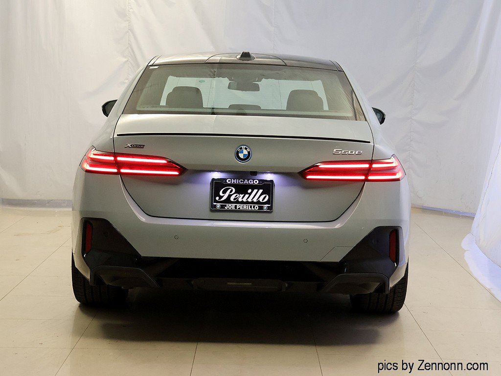 Used 2027 BMW 550e xDrive w/ Executive Package AWD/4WD image 7