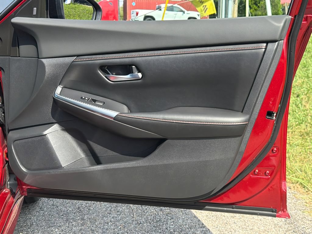 Used 2022 Nissan Sentra SR FWD image 8