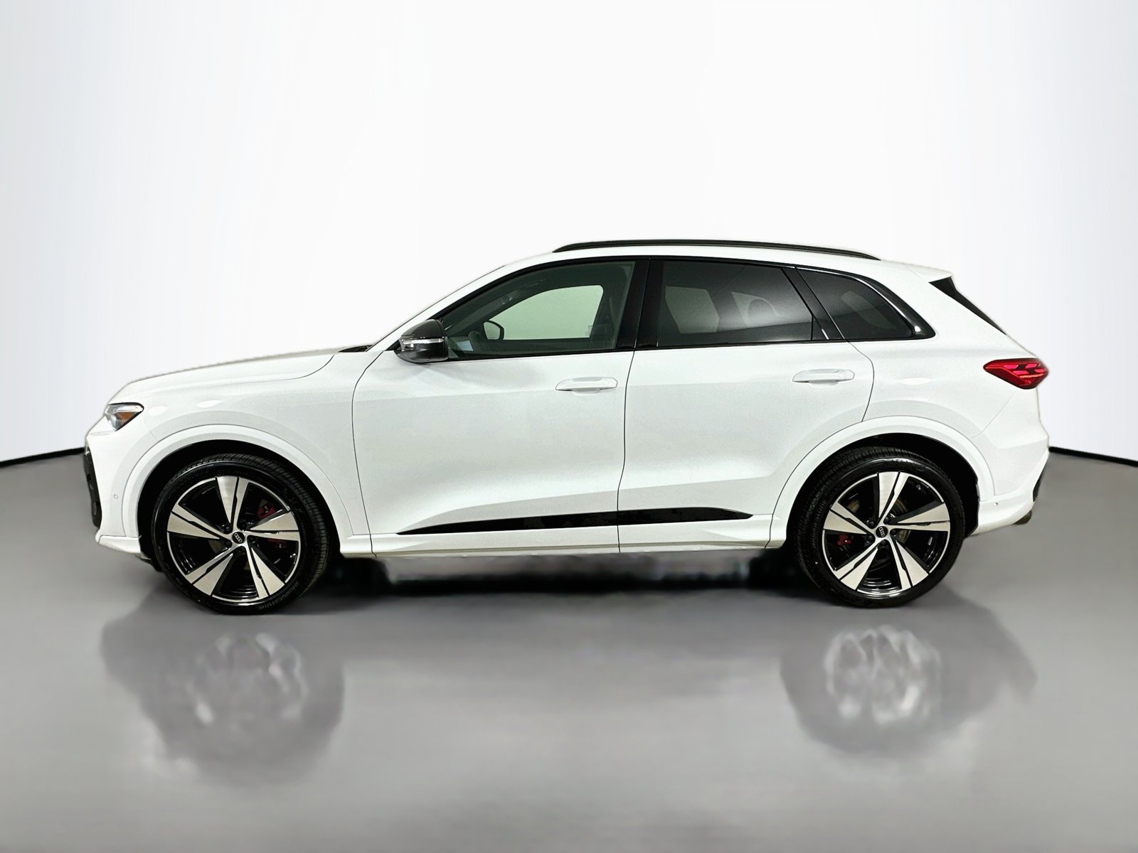 New 2026 Audi SQ5 Premium Plus AWD/4WD image 8