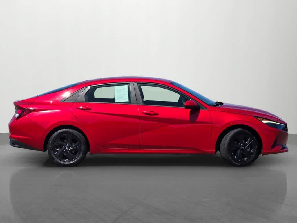 Used 2023 Hyundai Elantra SEL FWD image 7